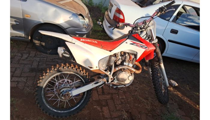 Catanduvas – Homem colide contra carro estacionado e foge do local 